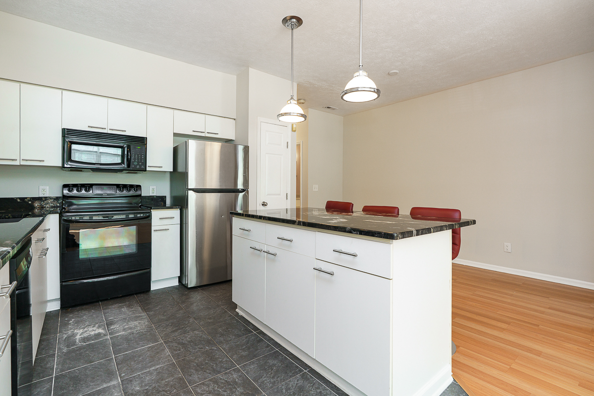 674 Park St-12