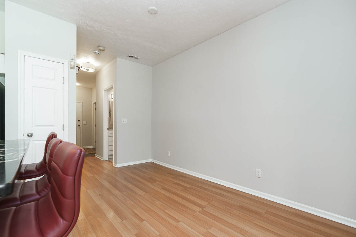 674 Park St-15