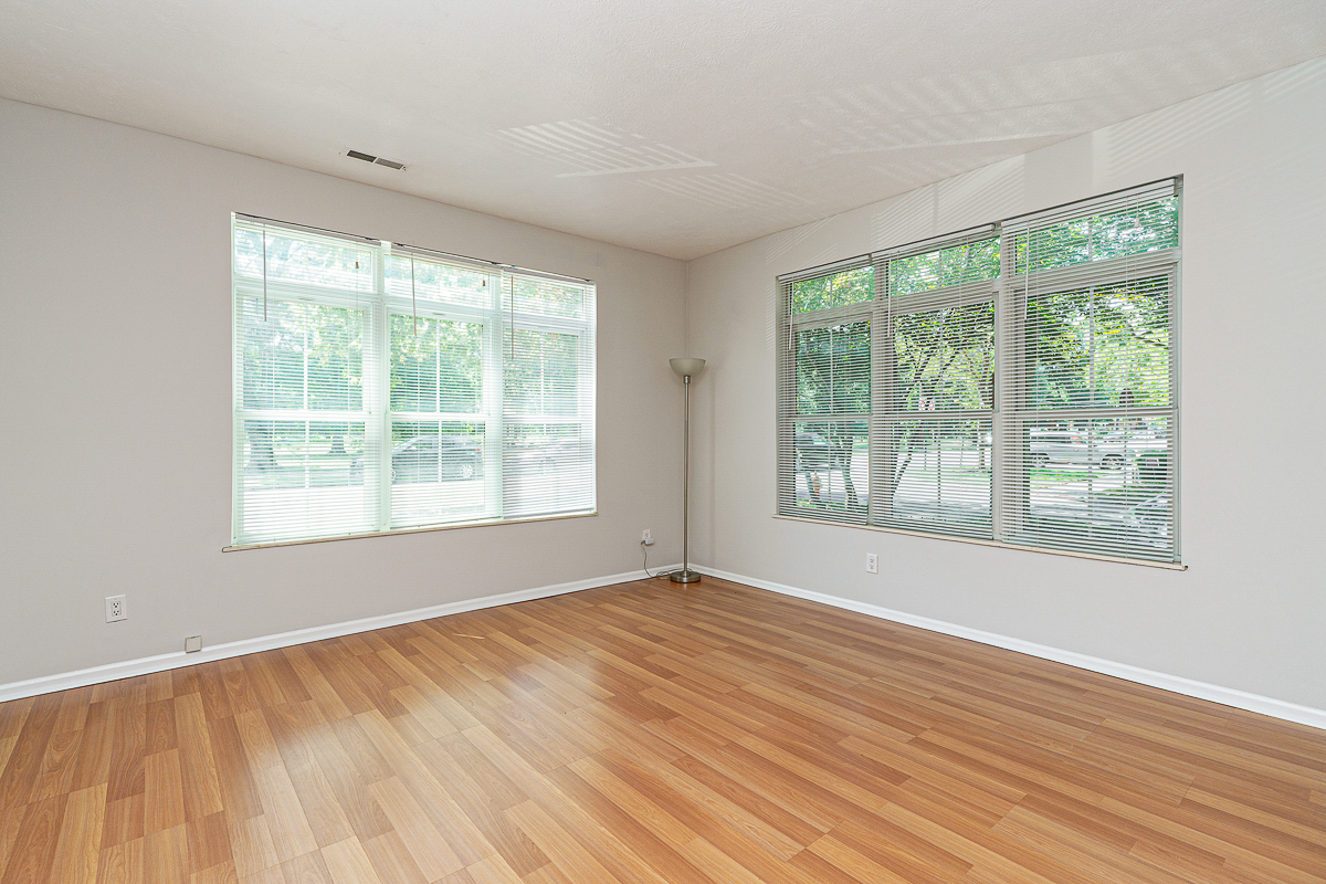 674 Park St-16