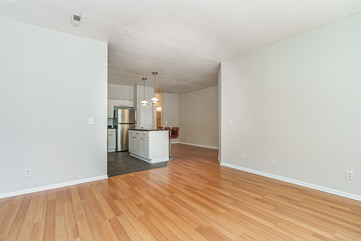 674 Park St-18