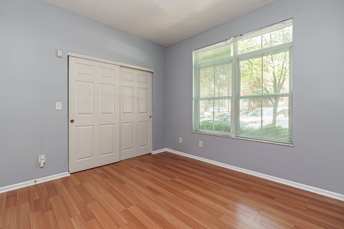 674 Park St-22