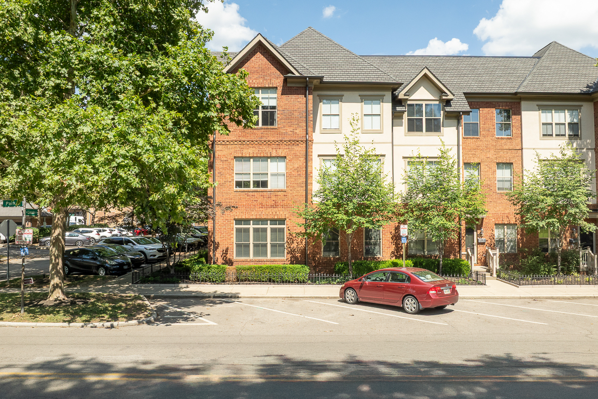 674 Park St-6